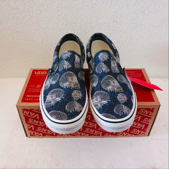 Vans - Picture 2 of 4